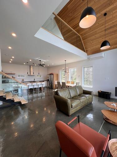 Interior - 174 Ch. Du Tour-Du-Lac, Lac-Supérieur, QC - Indoor