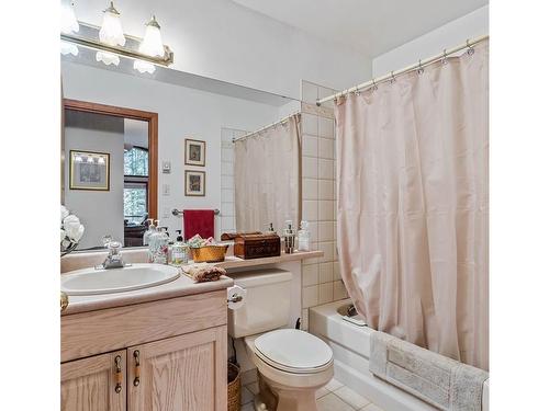 112 Cairns Pl, Salt Spring, BC 