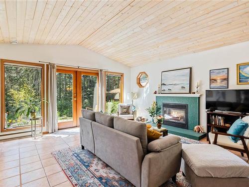 112 Cairns Pl, Salt Spring, BC 