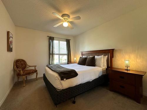 210-4767 Forsters Landing Road, Radium Hot Springs, BC - Indoor Photo Showing Bedroom