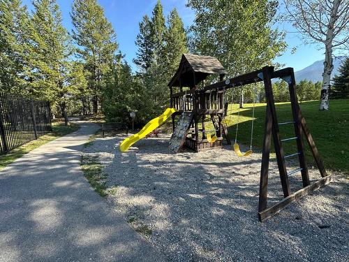 210-4767 Forsters Landing Road, Radium Hot Springs, BC - Outdoor