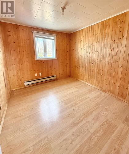 31 Forest Drive, Lethbridge, NL - Indoor Photo Showing Other Room