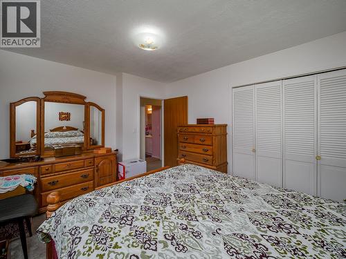 1204 Alexander Drive, Golden, BC - Indoor Photo Showing Bedroom