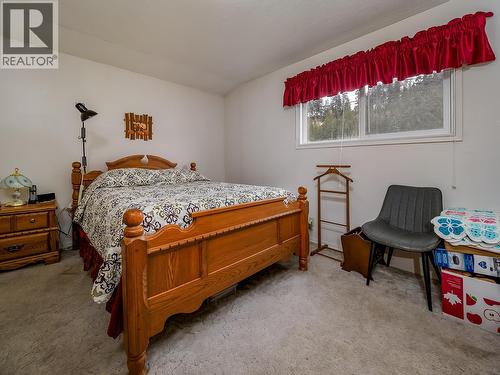 1204 Alexander Drive, Golden, BC - Indoor Photo Showing Bedroom