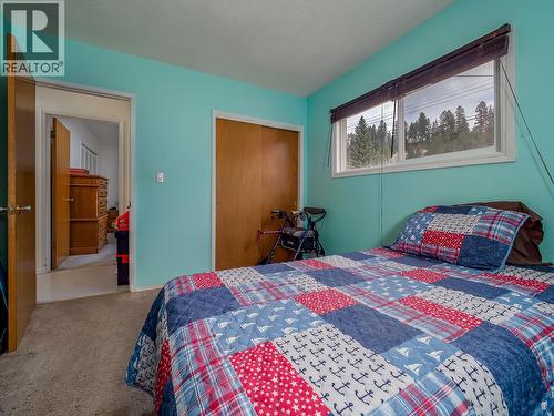 1204 Alexander Drive, Golden, BC - Indoor Photo Showing Bedroom