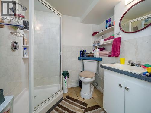 1204 Alexander Drive, Golden, BC - Indoor Photo Showing Bathroom