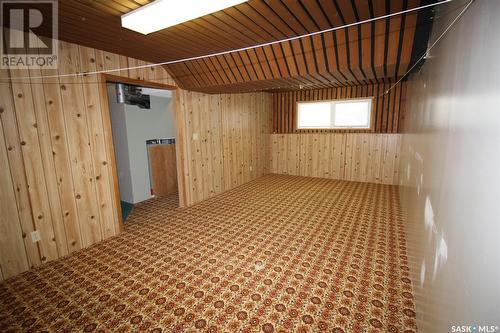 128 1St Street E, Frontier, SK - Indoor Photo Showing Other Room