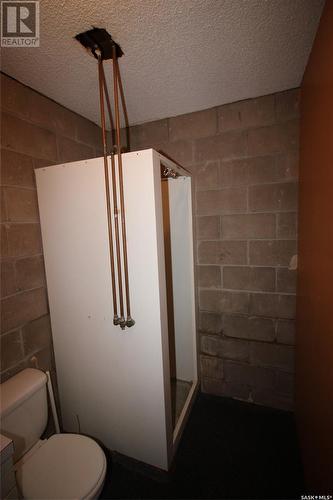128 1St Street E, Frontier, SK - Indoor Photo Showing Bathroom