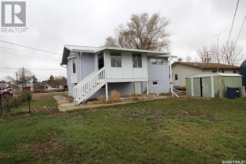 128 1St Street E, Frontier, SK - Outdoor