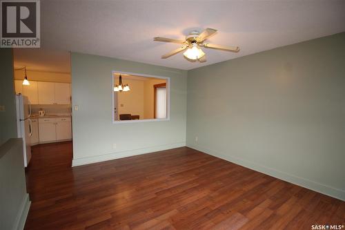 128 1St Street E, Frontier, SK - Indoor Photo Showing Other Room