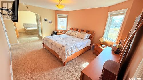 109 Parkview Place, Shellbrook, SK - Indoor Photo Showing Bedroom