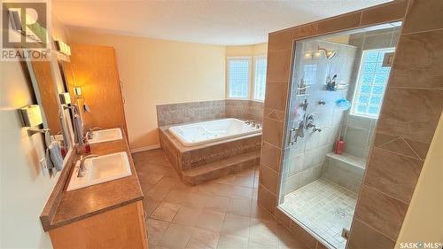 109 Parkview Place, Shellbrook, SK - Indoor Photo Showing Bathroom