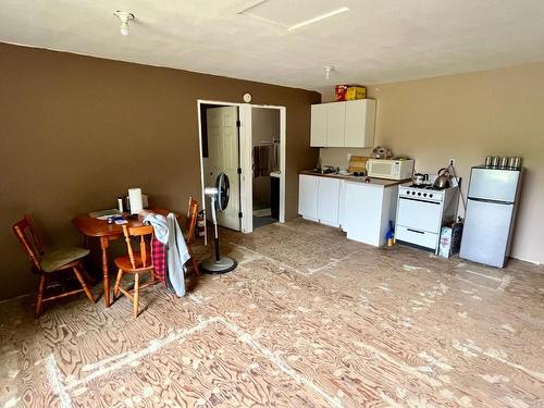 Lots 71-72 Harrison Road, Arrow Park, BC - Indoor Photo Showing Other Room