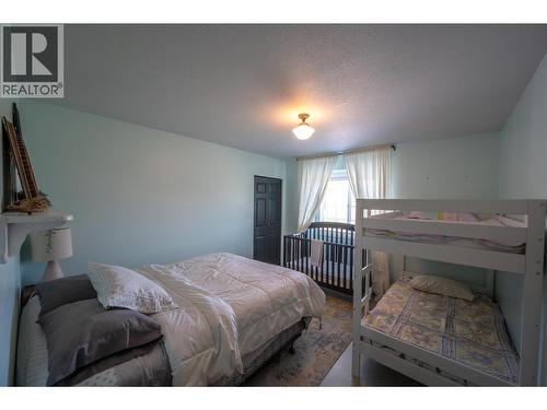 445 5 Road, Oliver, BC - Indoor Photo Showing Bedroom