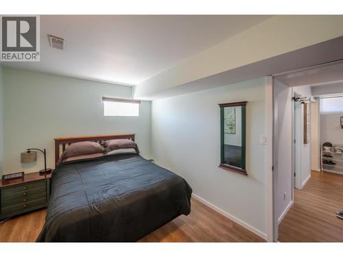 445 5 Road, Oliver, BC - Indoor Photo Showing Bedroom