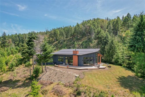 153 Southern Way, Salt Spring, BC 