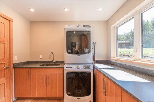 153 Southern Way, Salt Spring, BC 
