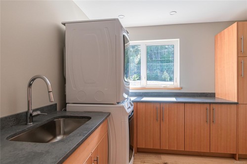 153 Southern Way, Salt Spring, BC 