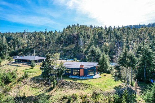 153 Southern Way, Salt Spring, BC 