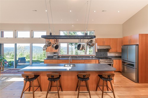 153 Southern Way, Salt Spring, BC 