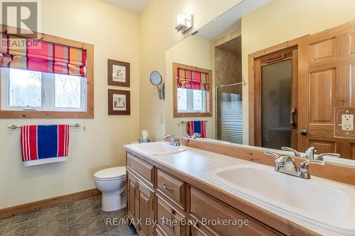 3854 Is 630 Georgian Bay, Georgian Bay (Baxter), ON - Indoor Photo Showing Bathroom