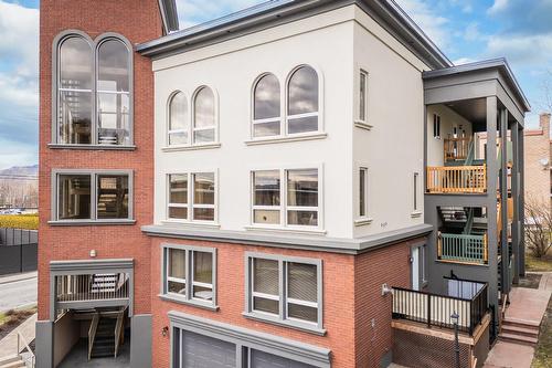 Back facade - 4-300 Rue Du Moulin, Magog, QC - Outdoor