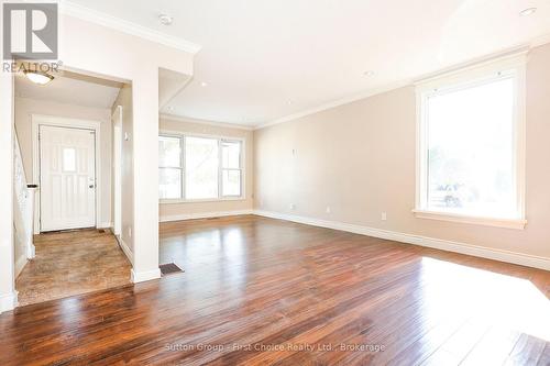 122 Trinity Street, Stratford, ON - Indoor Photo Showing Other Room