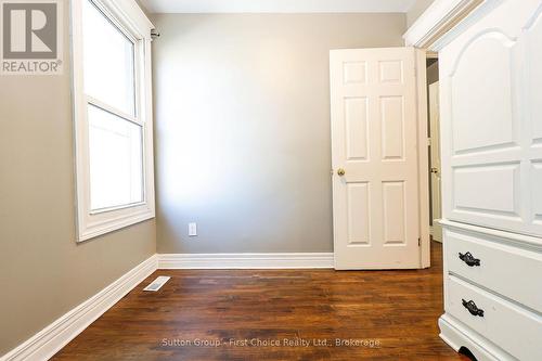 122 Trinity Street, Stratford, ON - Indoor Photo Showing Other Room