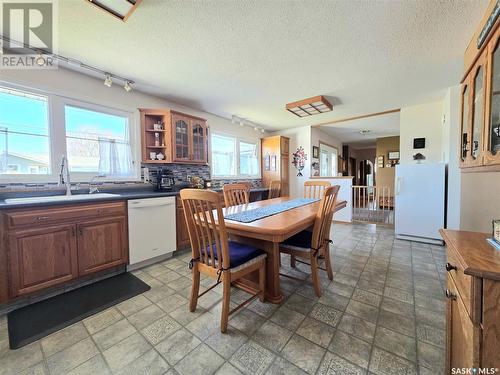 101 Fraser Avenue, Oxbow, SK - Indoor Photo Showing Other Room