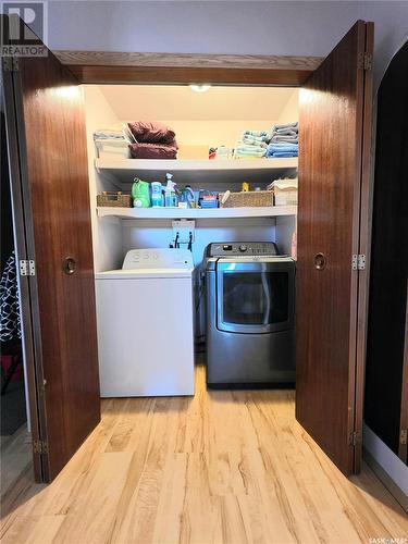 101 Fraser Avenue, Oxbow, SK - Indoor Photo Showing Laundry Room