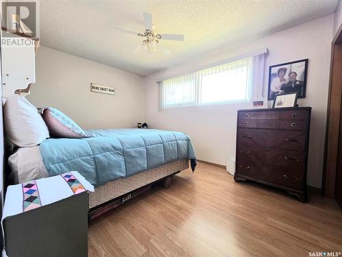 101 Fraser Avenue, Oxbow, SK - Indoor Photo Showing Bedroom