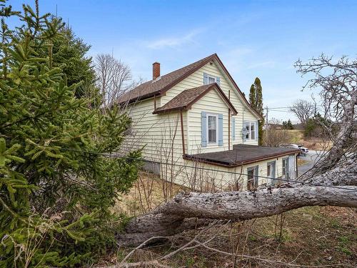 28915 Highway 7, Moser River, NS 