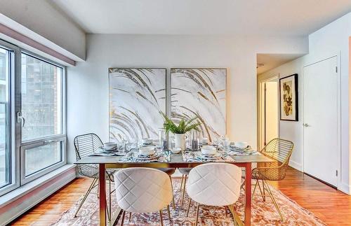 Dining room - 804-345 Rue De La Gauchetière O., Montréal (Ville-Marie), QC - Indoor Photo Showing Dining Room
