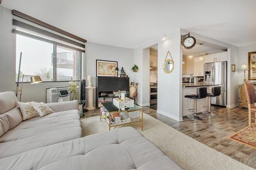 Overall view - 404-2505 Av. Du Havre-Des-Îles, Laval (Chomedey), QC - Indoor Photo Showing Living Room