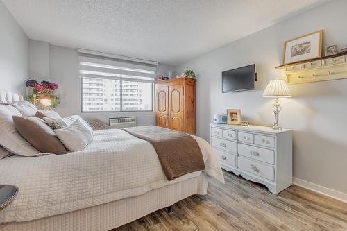 Primary bedroom - 404-2505 Av. Du Havre-Des-Îles, Laval (Chomedey), QC - Indoor Photo Showing Bedroom