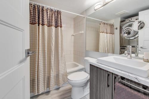 Bathroom - 404-2505 Av. Du Havre-Des-Îles, Laval (Chomedey), QC - Indoor Photo Showing Bathroom