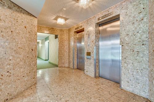 Elevator - 404-2505 Av. Du Havre-Des-Îles, Laval (Chomedey), QC - Indoor Photo Showing Other Room