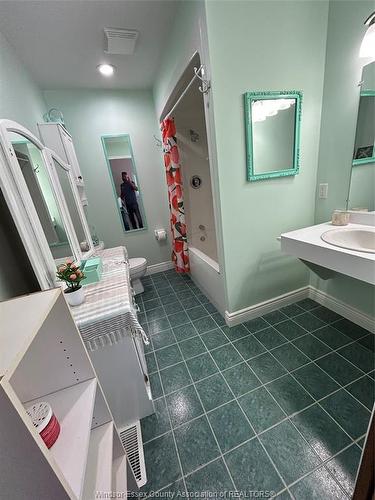 27 Spruce, Mcgregor, ON 