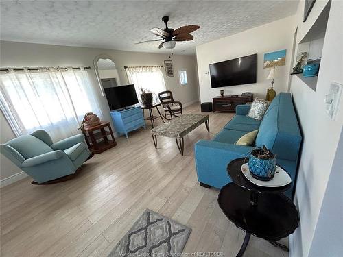 27 Spruce, Mcgregor, ON 