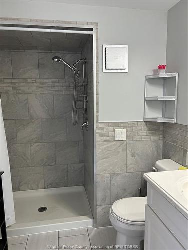 27 Spruce, Mcgregor, ON 