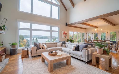 Living room - 5 Rue Champoux, Sainte-Béatrix, QC - Indoor Photo Showing Living Room