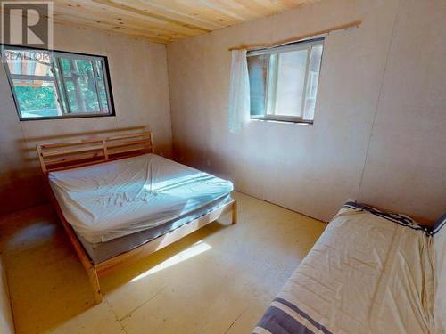 1157 Tennyson Rd, Savary Island, BC - Indoor Photo Showing Bedroom