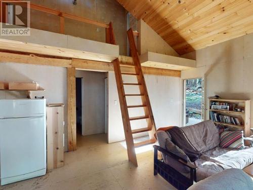 1157 Tennyson Rd, Savary Island, BC - Indoor