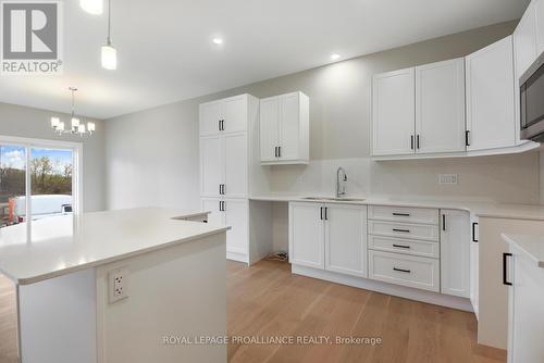 9 Ben Tekamp Terrace, Brockville, ON - Indoor Photo Showing Kitchen
