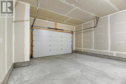 9 Ben Tekamp Terrace, Brockville, ON - Indoor Photo Showing Garage