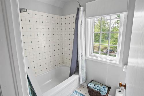 524 River Park Drive, Swan River, MB - Indoor Photo Showing Bathroom