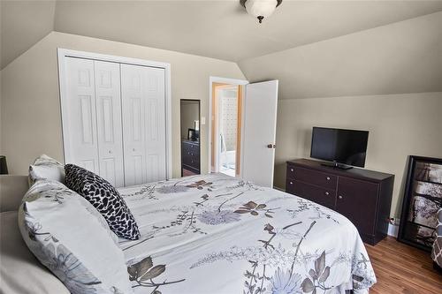 524 River Park Drive, Swan River, MB - Indoor Photo Showing Bedroom