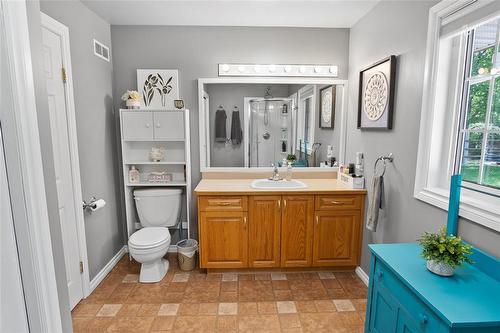 524 River Park Drive, Swan River, MB - Indoor Photo Showing Bathroom