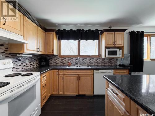 208 1St Street E, Climax, SK - Indoor Photo Showing Kitchen With Double Sink