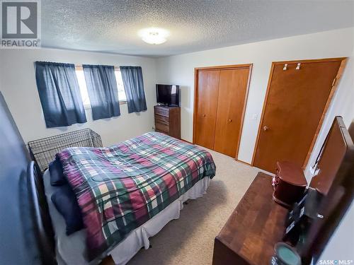 208 1St Street E, Climax, SK - Indoor Photo Showing Bedroom